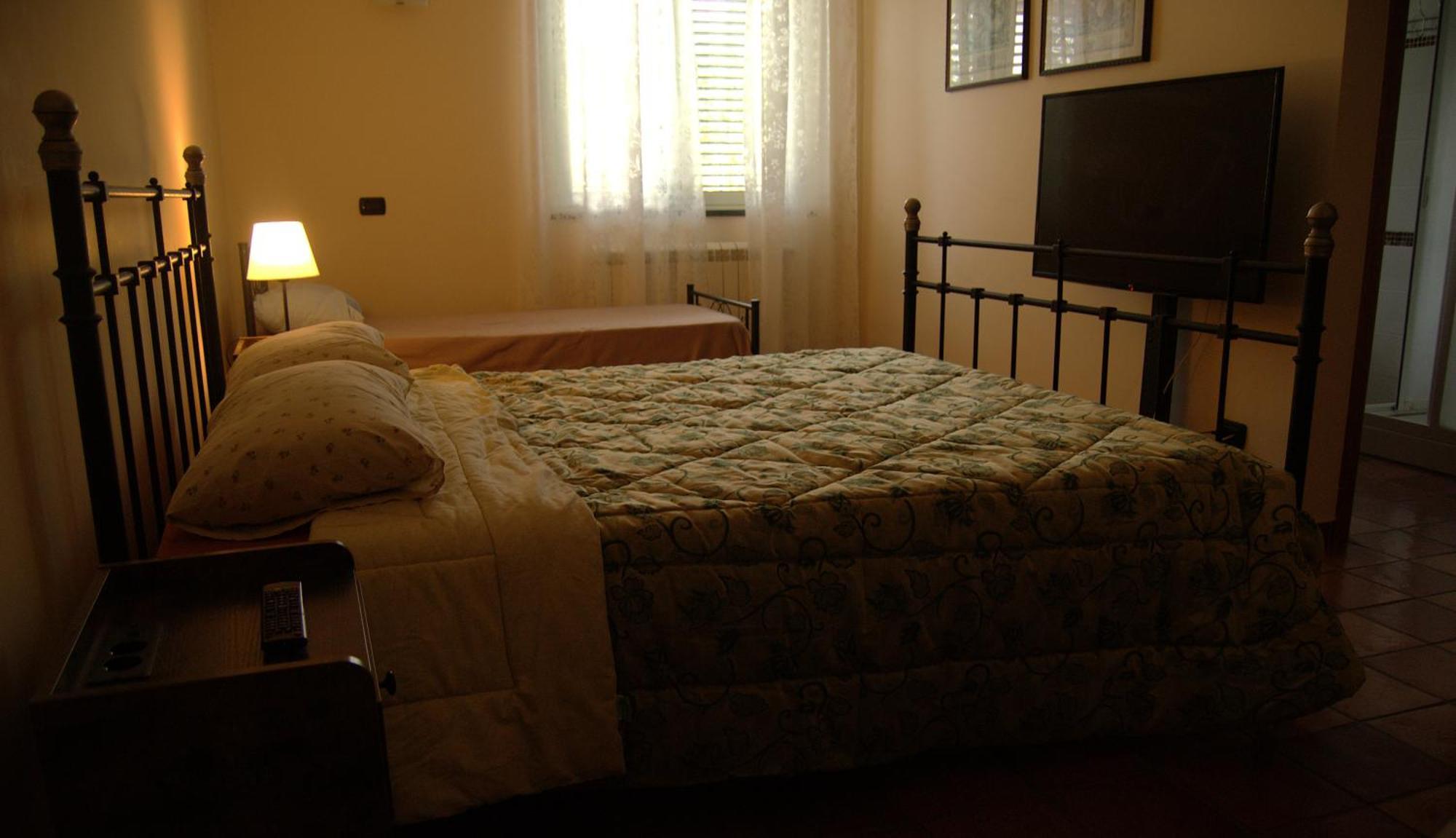 A Nespulara Bed & Breakfast Galati Marina Екстериор снимка